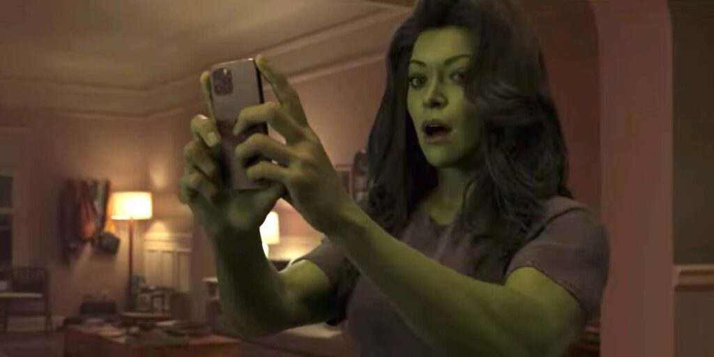 She-Hulk-takes-a-selfie